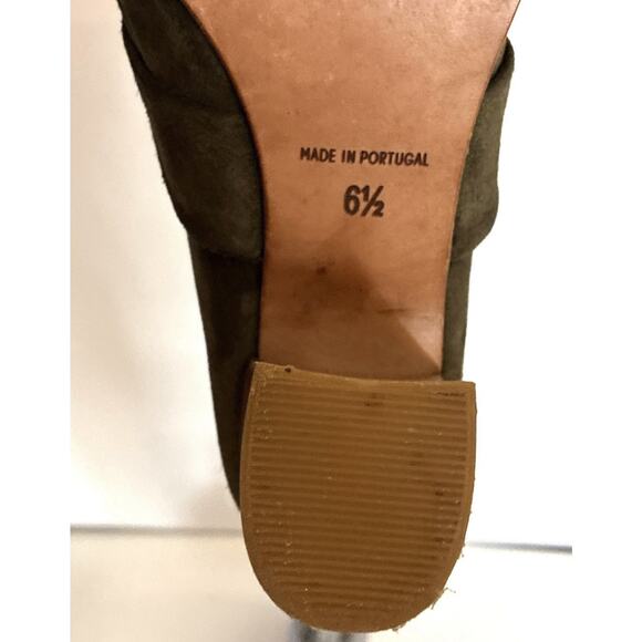 Matt Bernson Sz 6 1/2 Olive Green Suede Strap block heel mules - Picture 7 of 8
